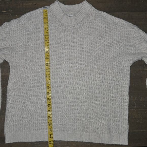 XS Very Oversized American Eagle Cream Mockneck Sweater Relax Fit Soft Stretchy - Picture 2 of 6